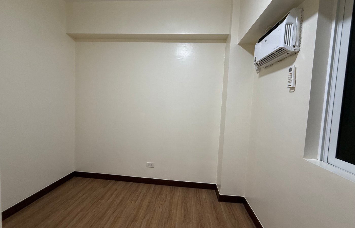 Photo 9 of 10 — 2BR condo for sale or rent, Torre De Manila, Manila