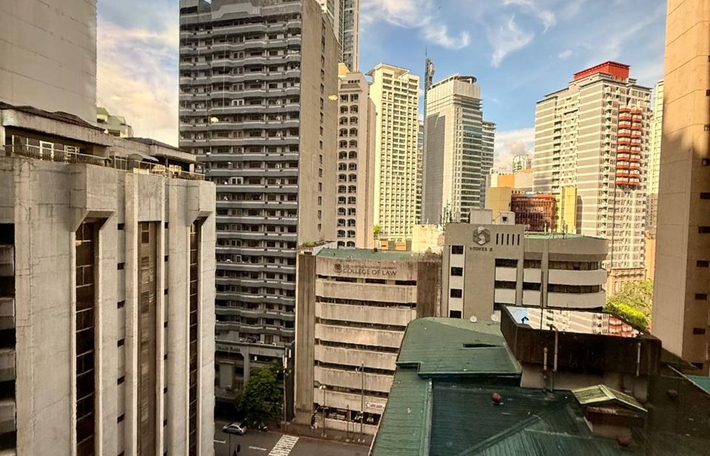Photo 1 of 10 — 2BR condo for sale, Easton Place Condominium, Makati