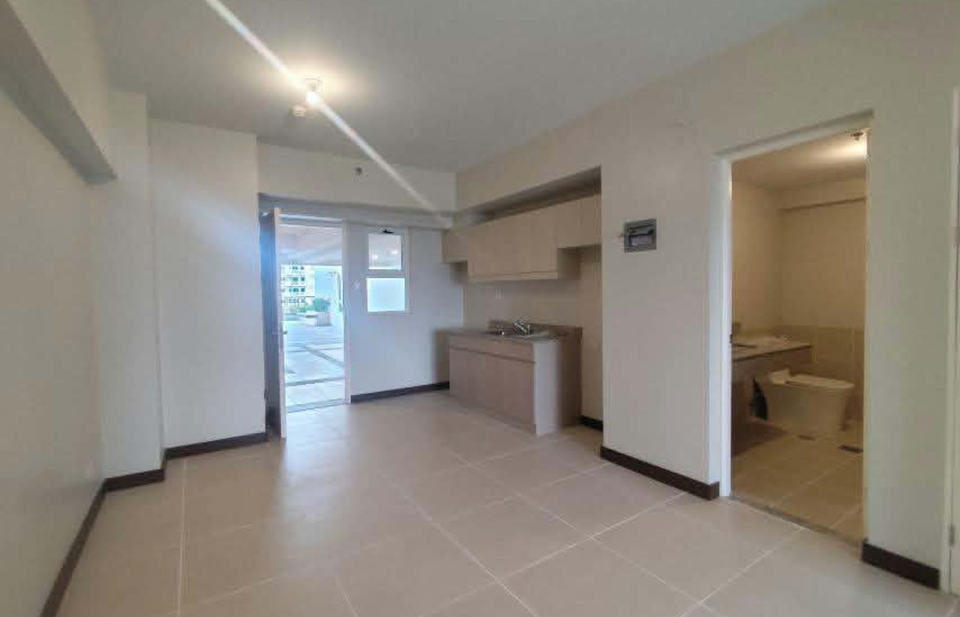 2BR Unfurnished Condo For Rent - The Oriana, QC