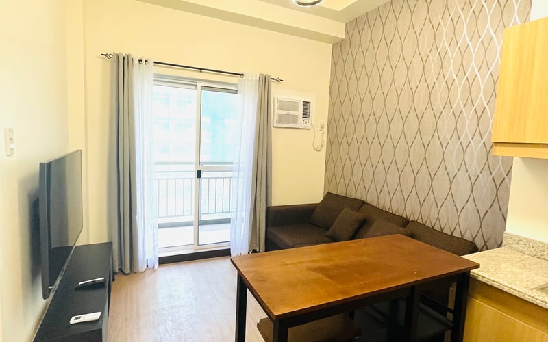 Spacious 1 Bedroom Penthouse Unit Brixton Place Weston Tower DMCI Homes Kapitolyo Pasig City