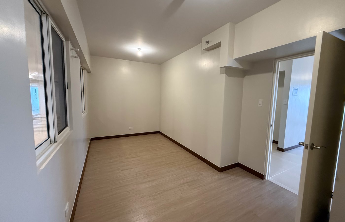 Photo 4 of 8 — 2BR condo for rent, The Oriana, Quezon City