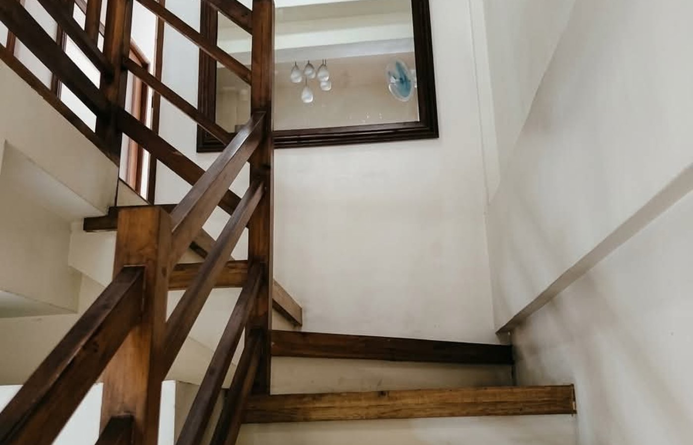 Photo 3 of 10 — 4BR house for sale, Quezon City