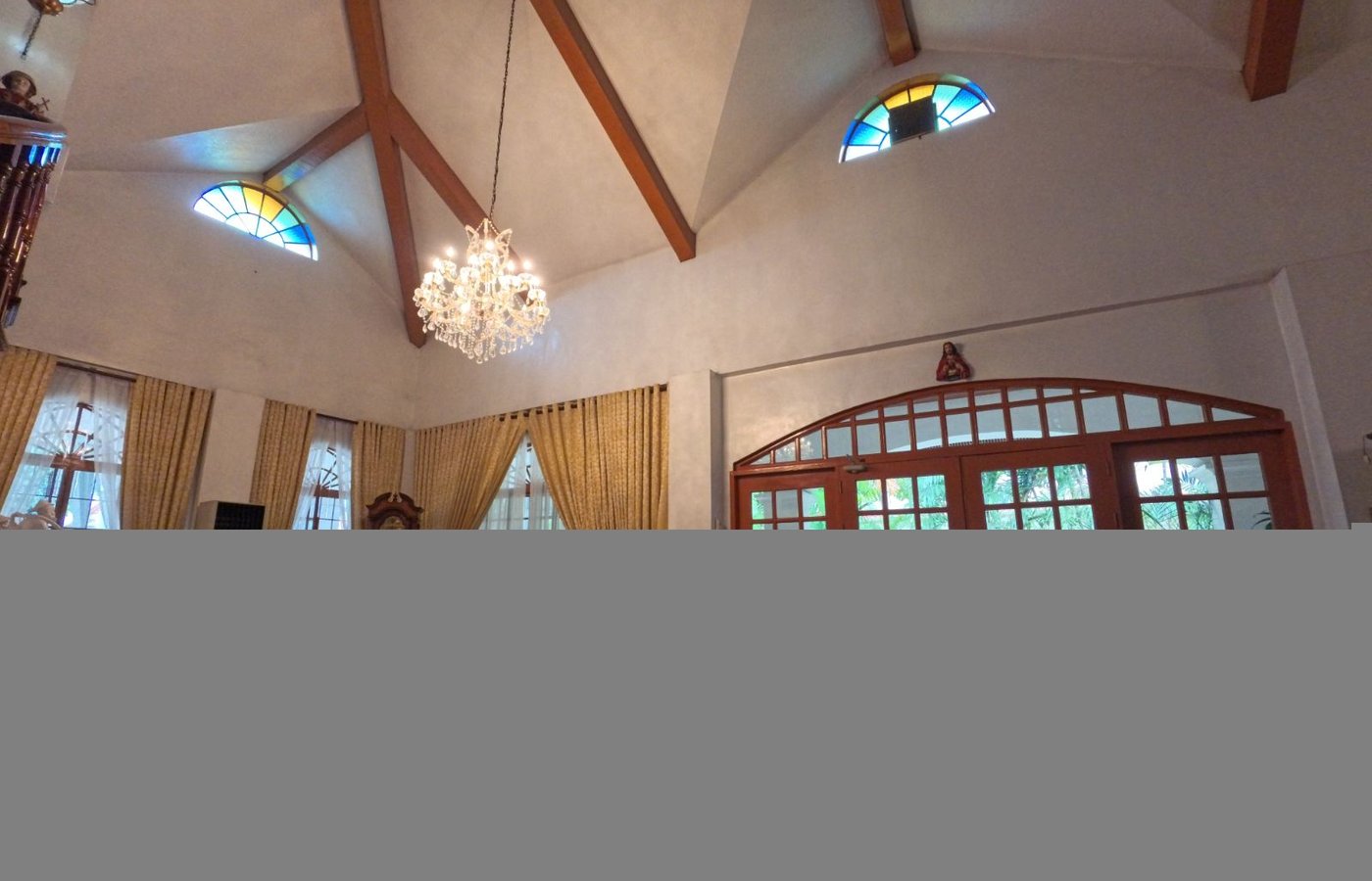 Photo 4 of 10 — 5BR house for sale, Loyola Grand Villas, Quezon City