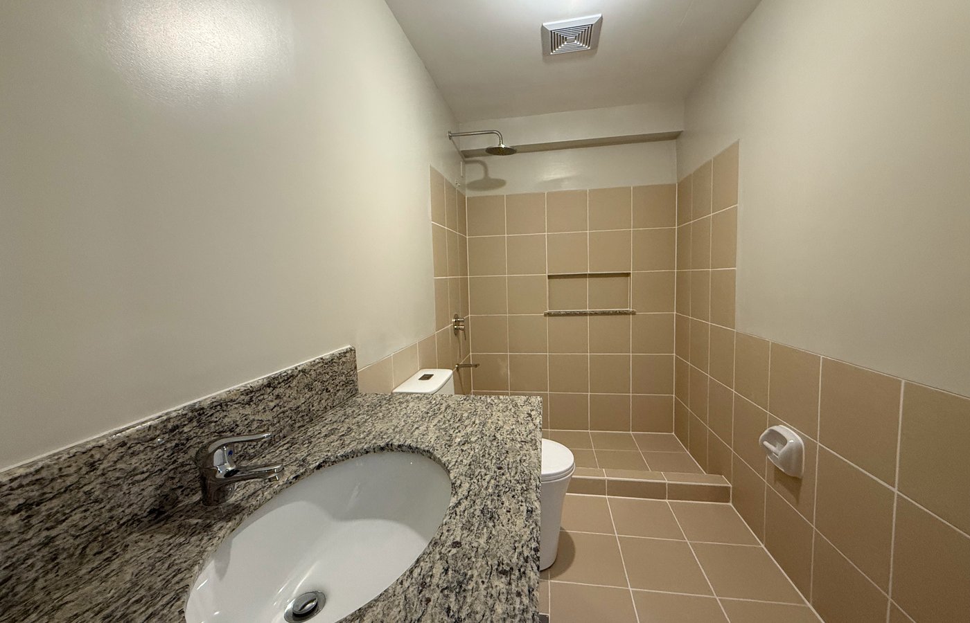 Photo 7 of 9 — 2BR condo for rent, The Oriana, Quezon City