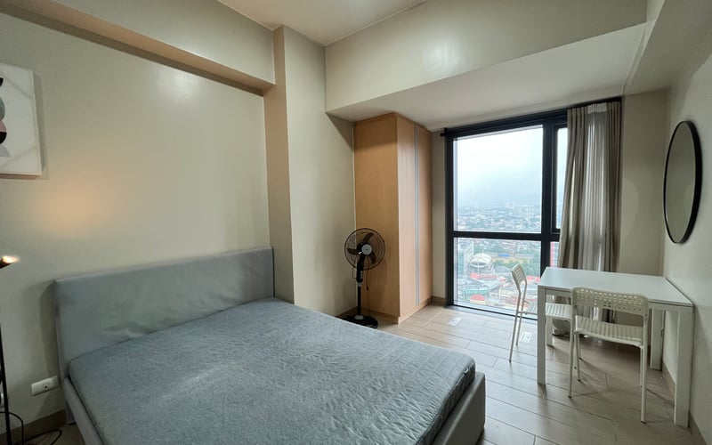 Fully Furnished RFO Studio with Parking in One Eastwood Avenue Tower 2