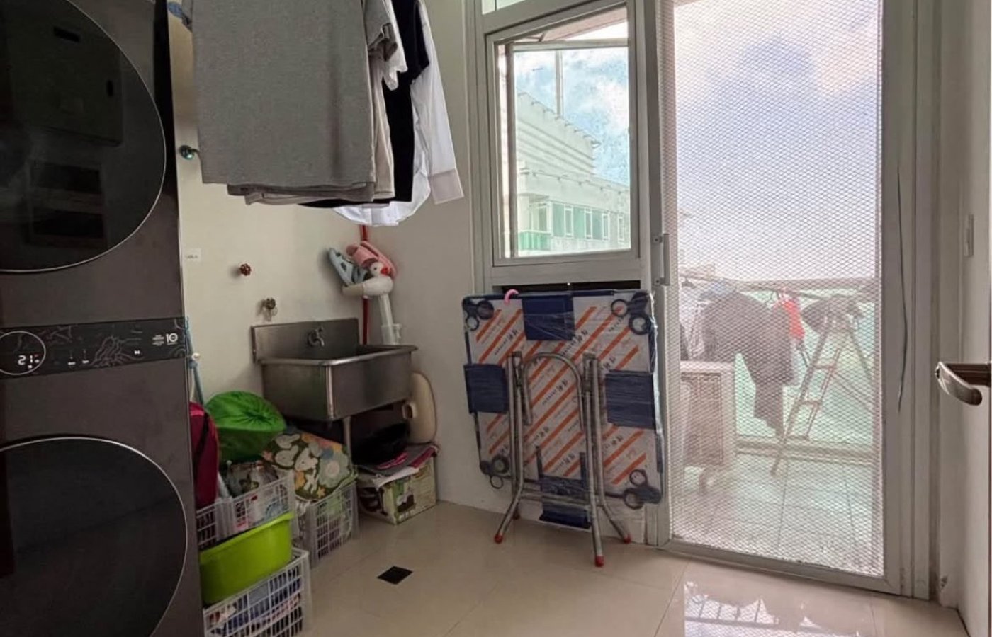 Photo 2 of 9 — 3BR condo for sale, Park Terraces, Makati