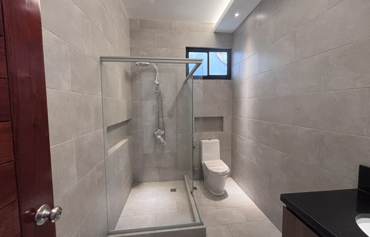 Photo 5 of 8 — 7BR house for sale, White Plains, Quezon City