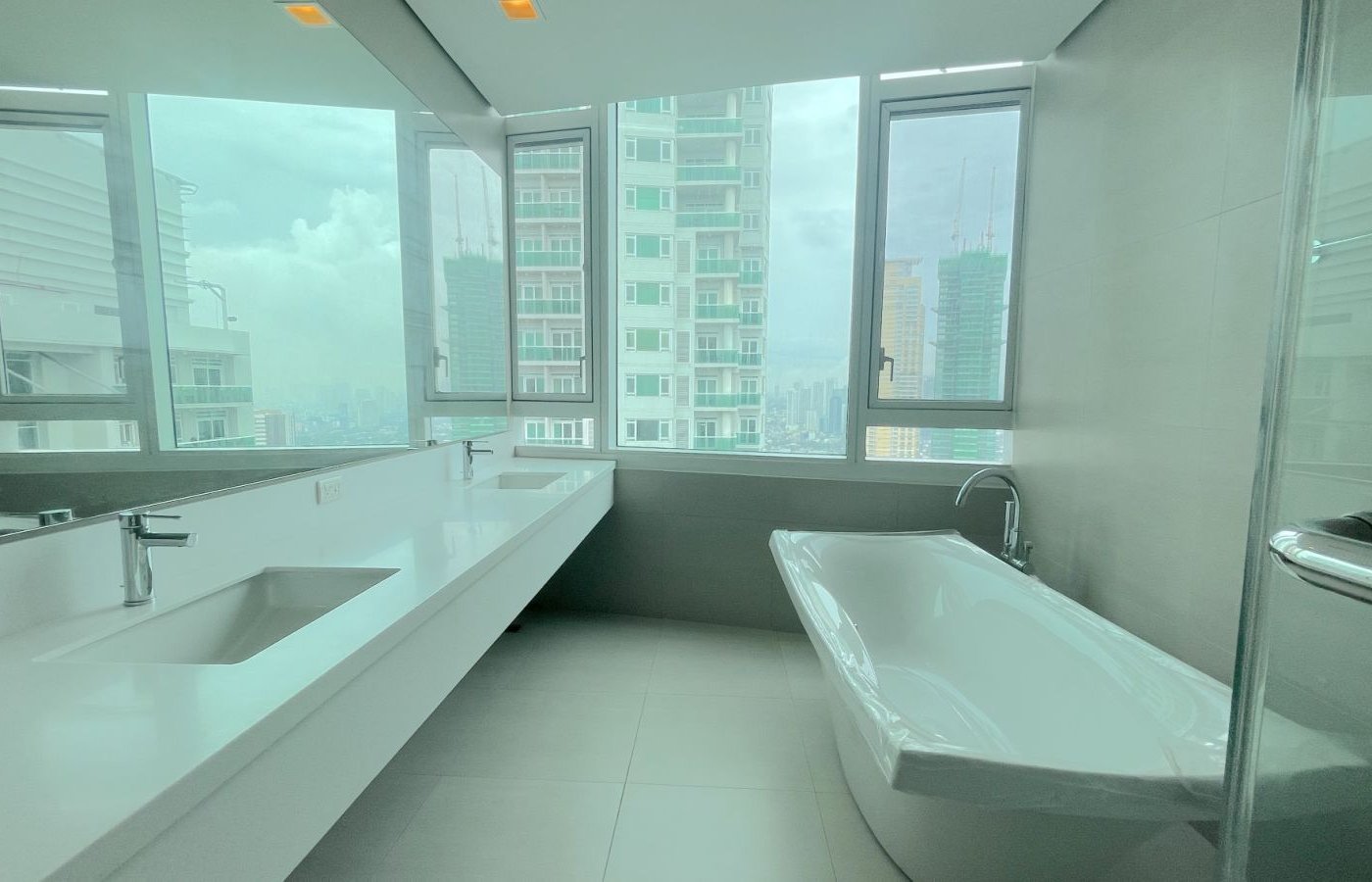 Photo 2 of 4 — 3BR penthouse for sale, Park Terraces, Makati
