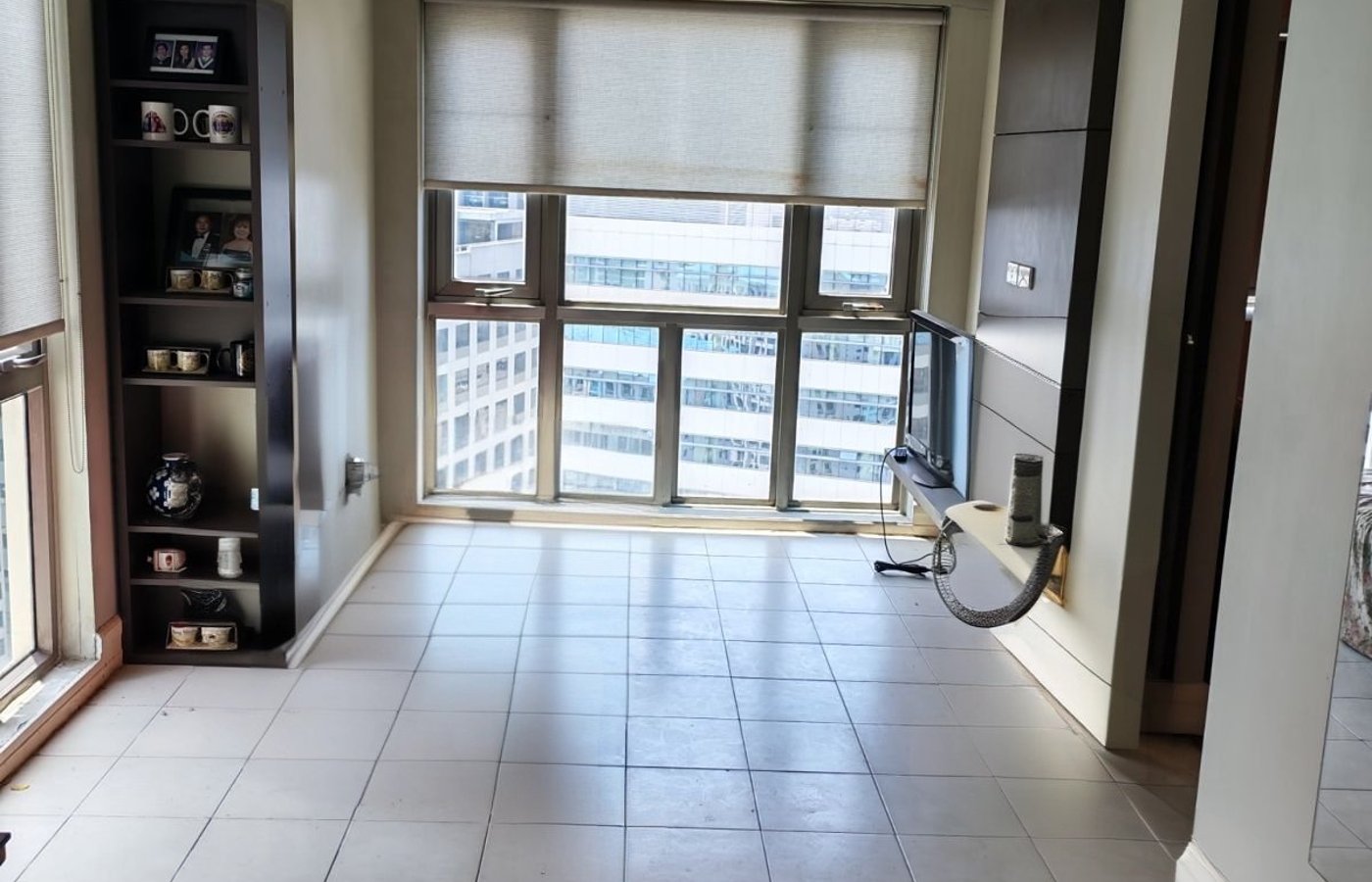 1 BR Condo unit for Lease at Forbeswood Parklane