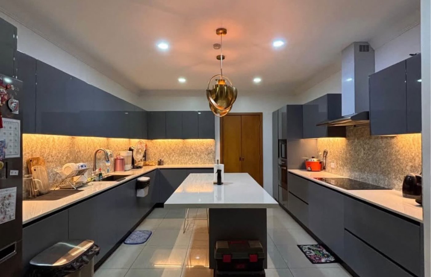 Photo 1 of 9 — 3BR condo for sale, Park Terraces, Makati
