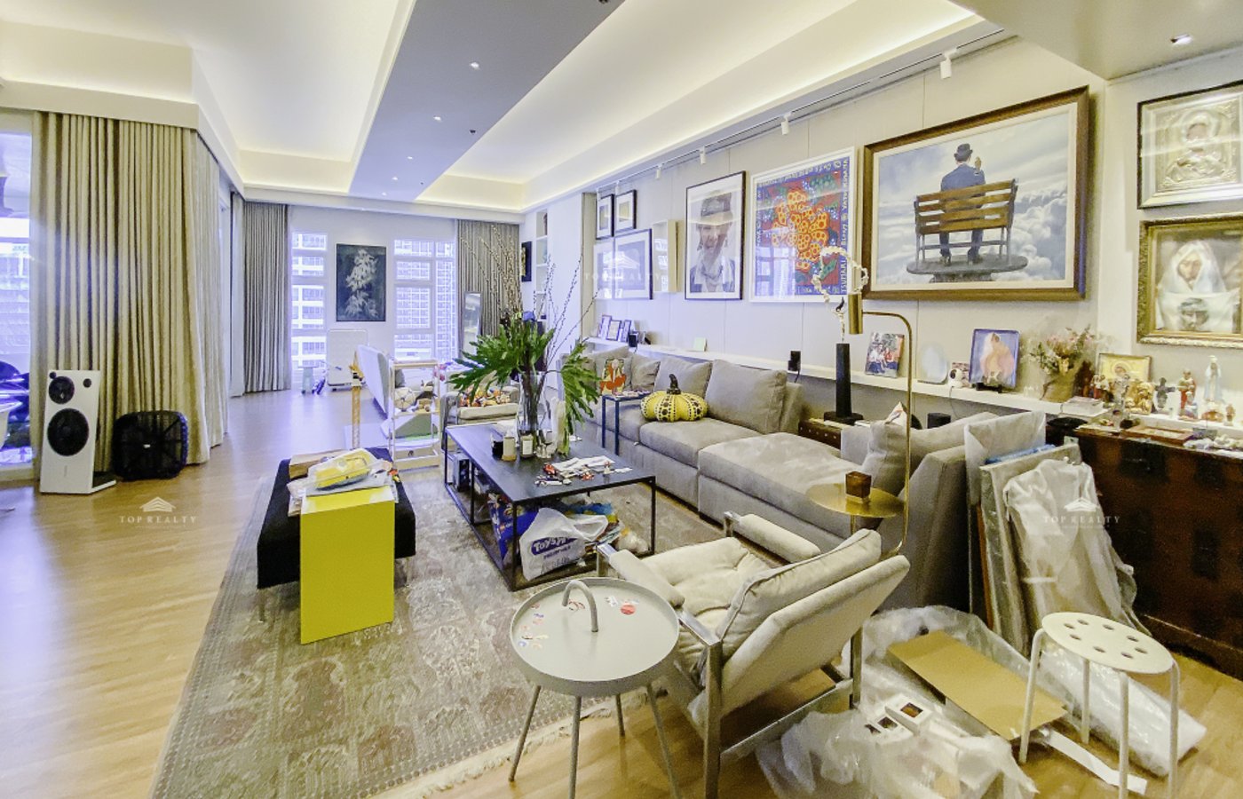 Photo 1 of 8 — 3BR condo for sale, Escala Salcedo, Makati