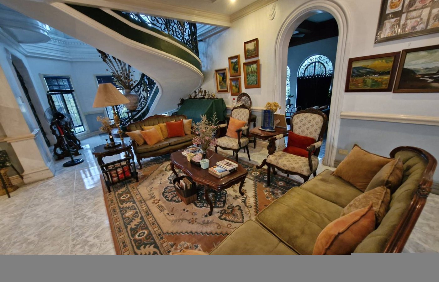 Photo 6 of 10 — 5BR house for sale, Ayala Alabang Village, Muntinlupa