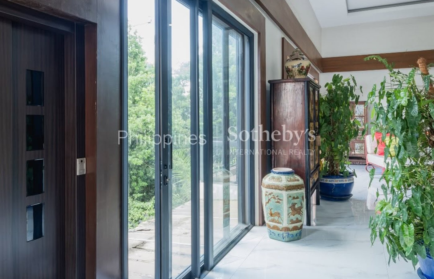Photo 5 of 10 — 12BR house for rent, White Plains Village, Quezon City