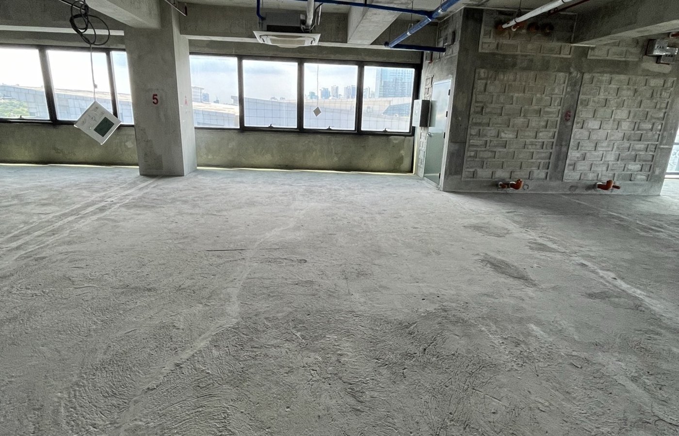 Photo 1 of 3 — Office for sale, The Glaston Tower, Pasig