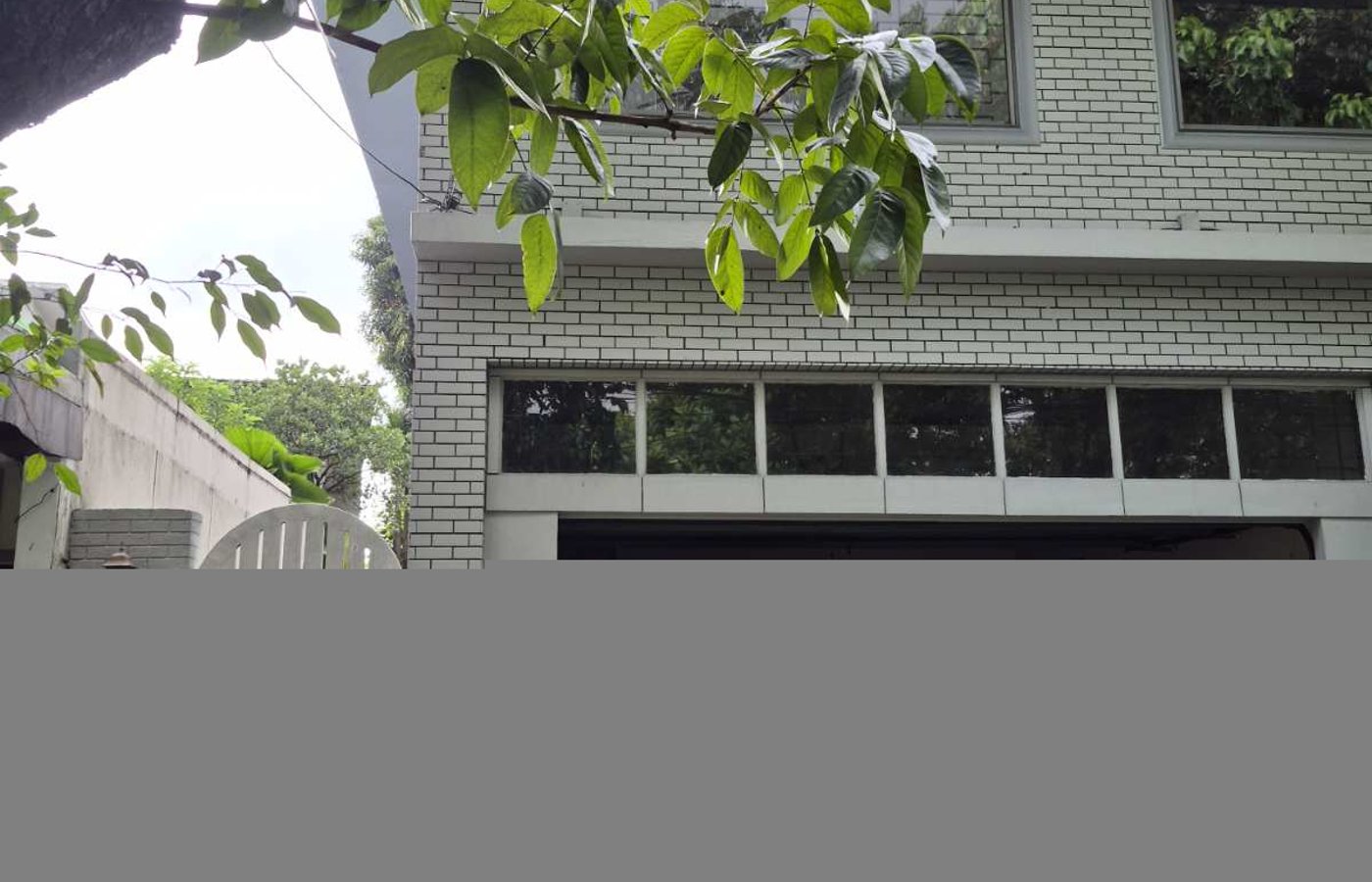 Photo 4 of 10 — 4BR house for sale, Magallanes Village, Makati