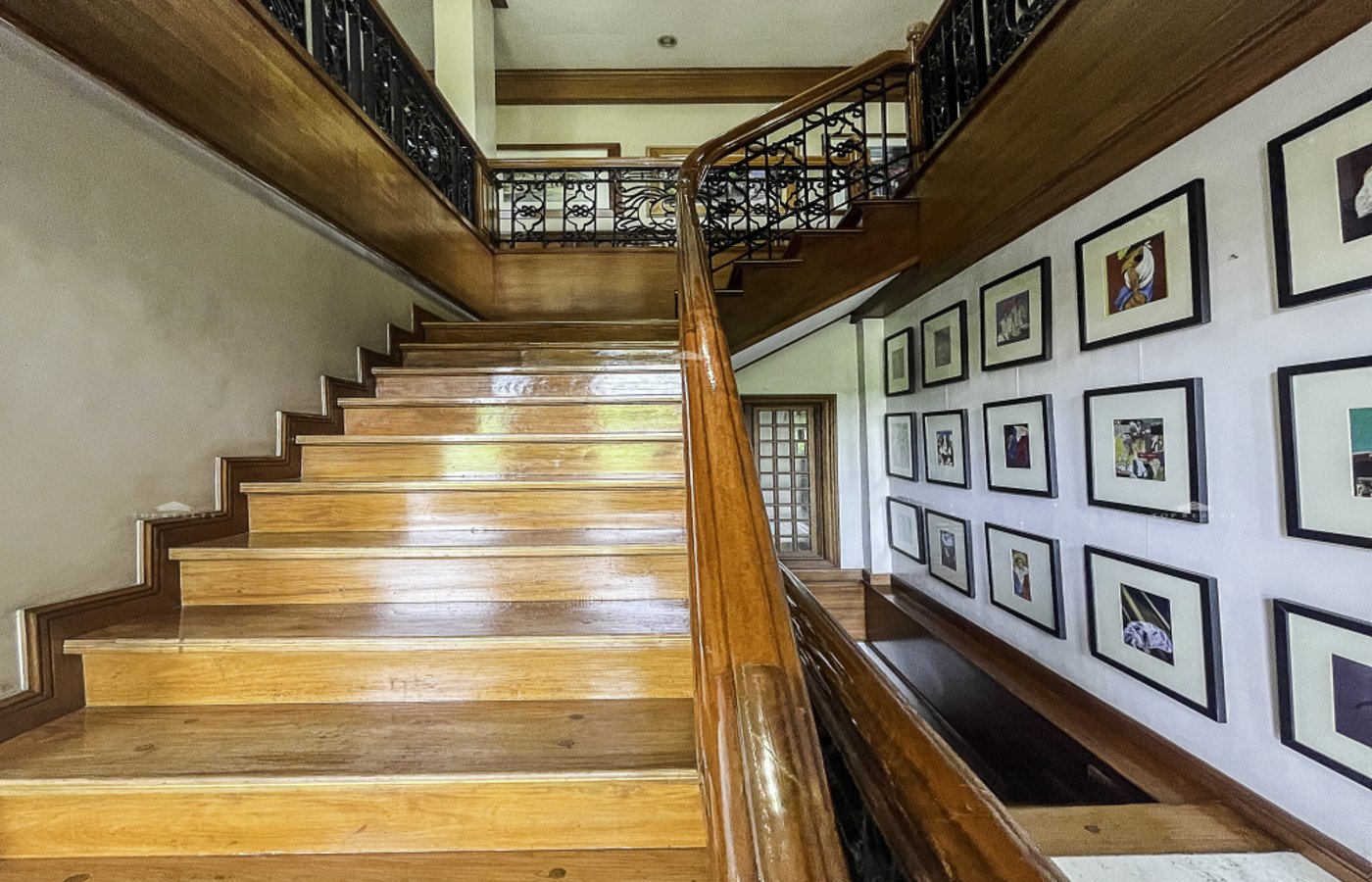 Photo 5 of 10 — 6BR house for sale, Loyola Grand Villas, Quezon City