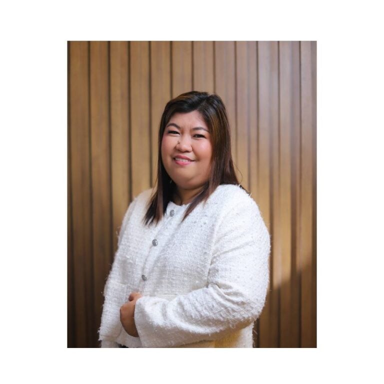 GERALDINE PIA