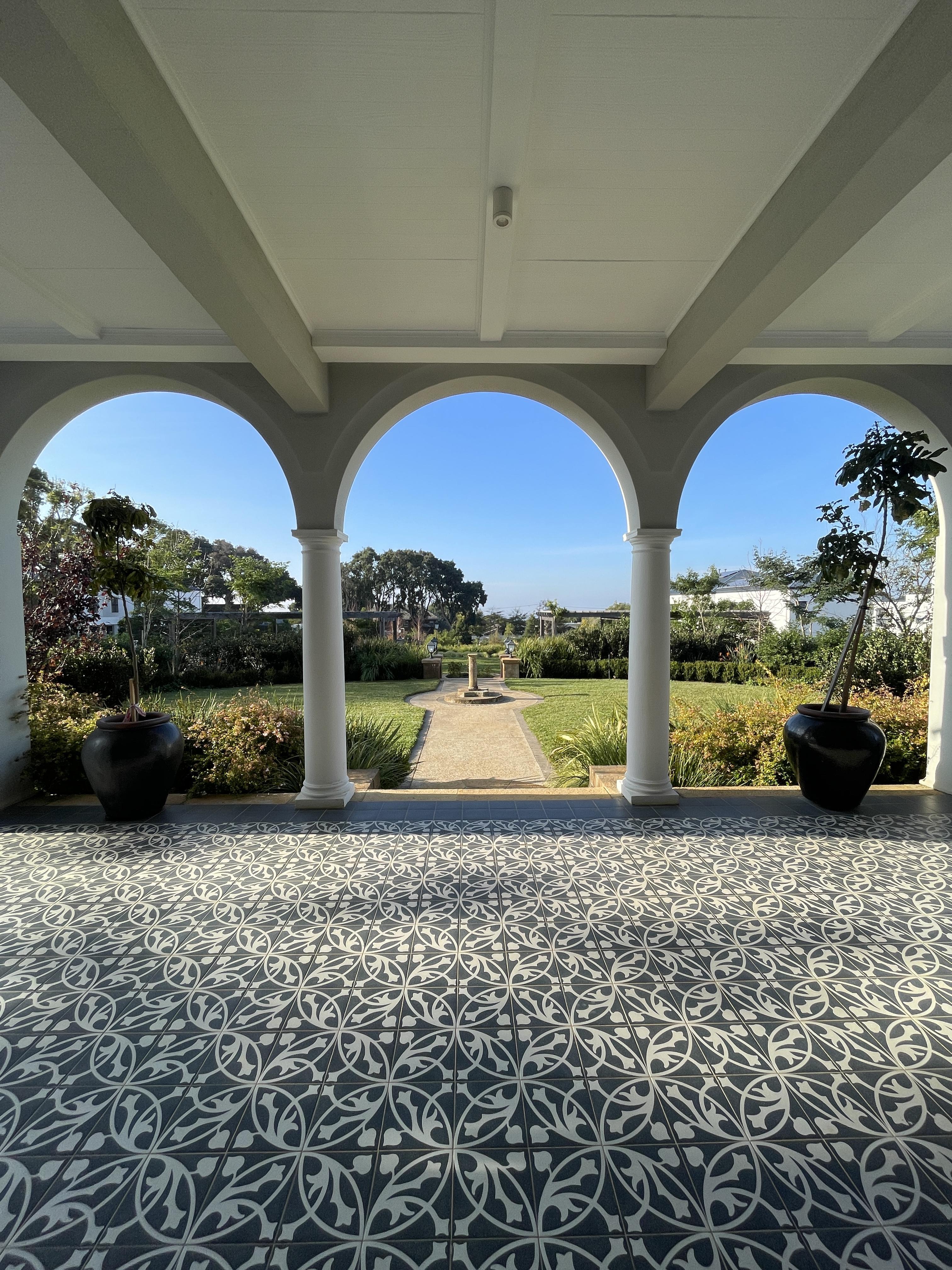 Image 2 of 6