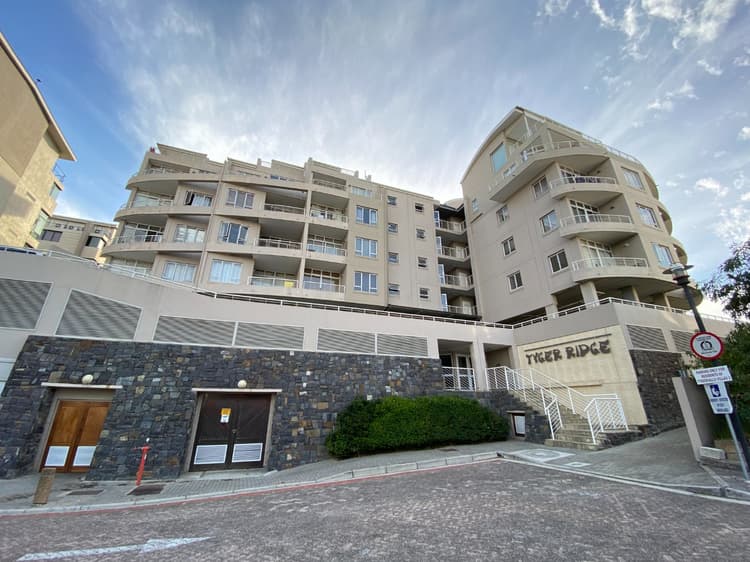 Main property image