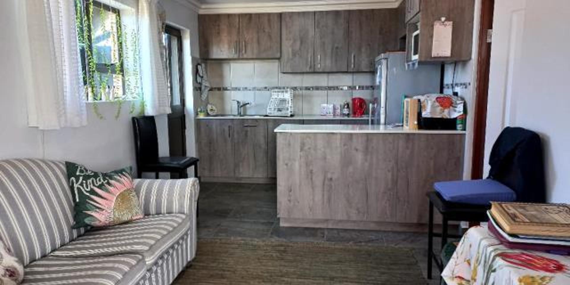 Image 3 of 6