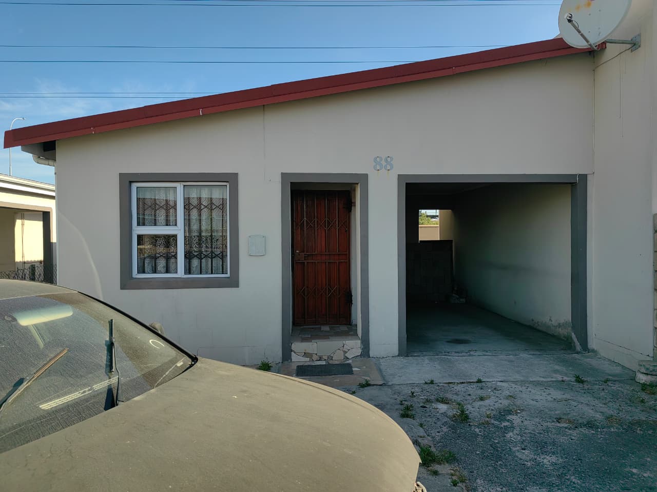 Image 2 of 6