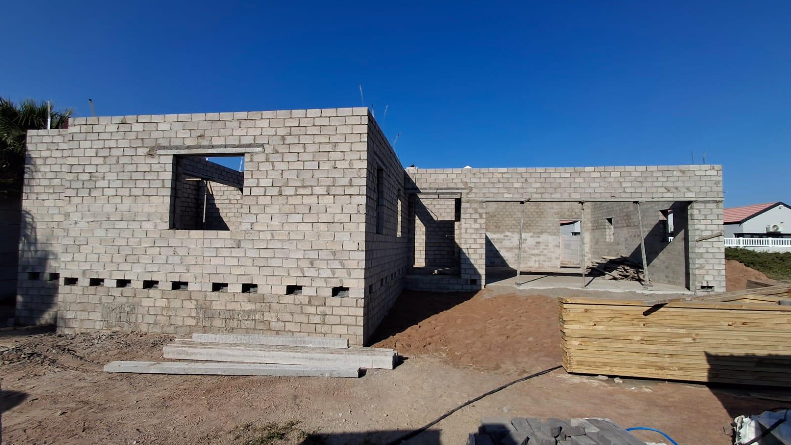 Image 3 of 6