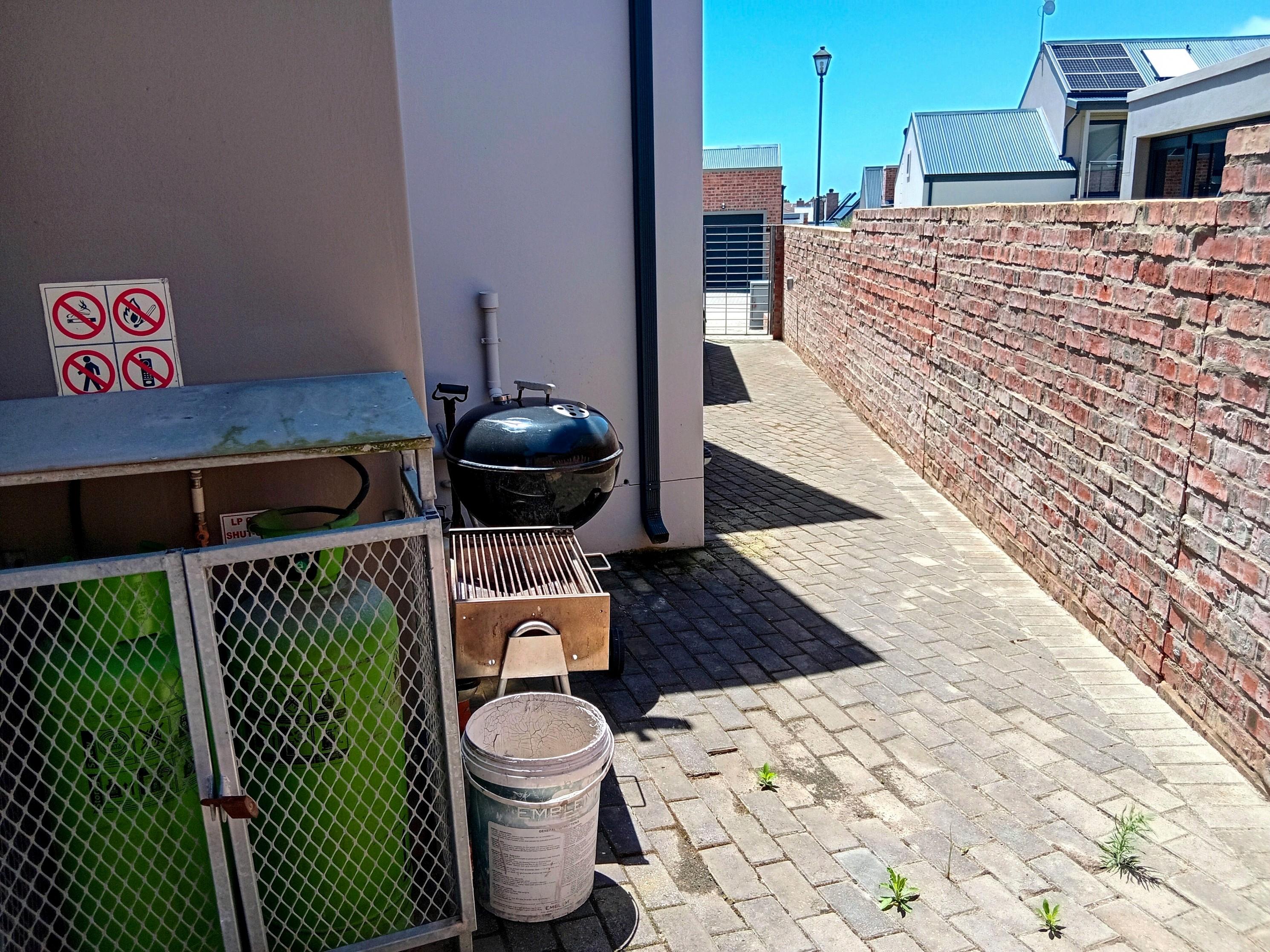 Image 5 of 6