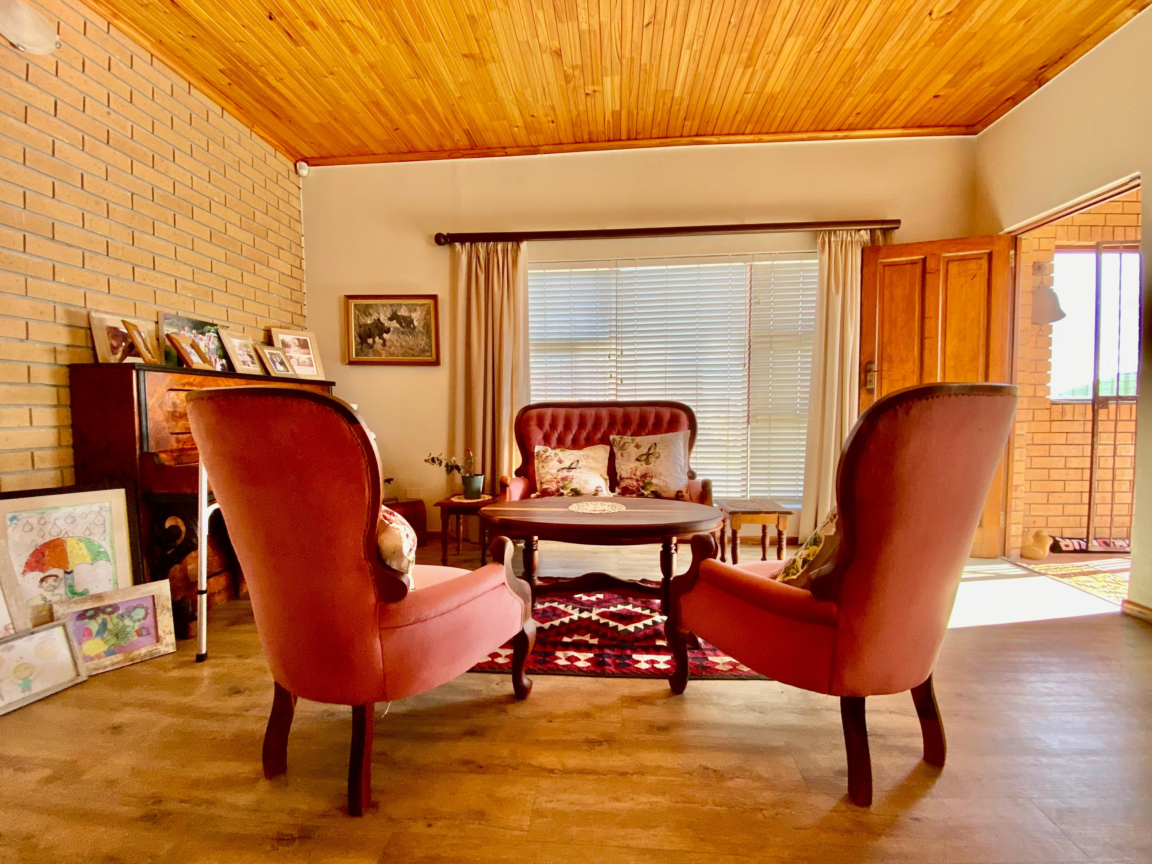 Image 4 of 6