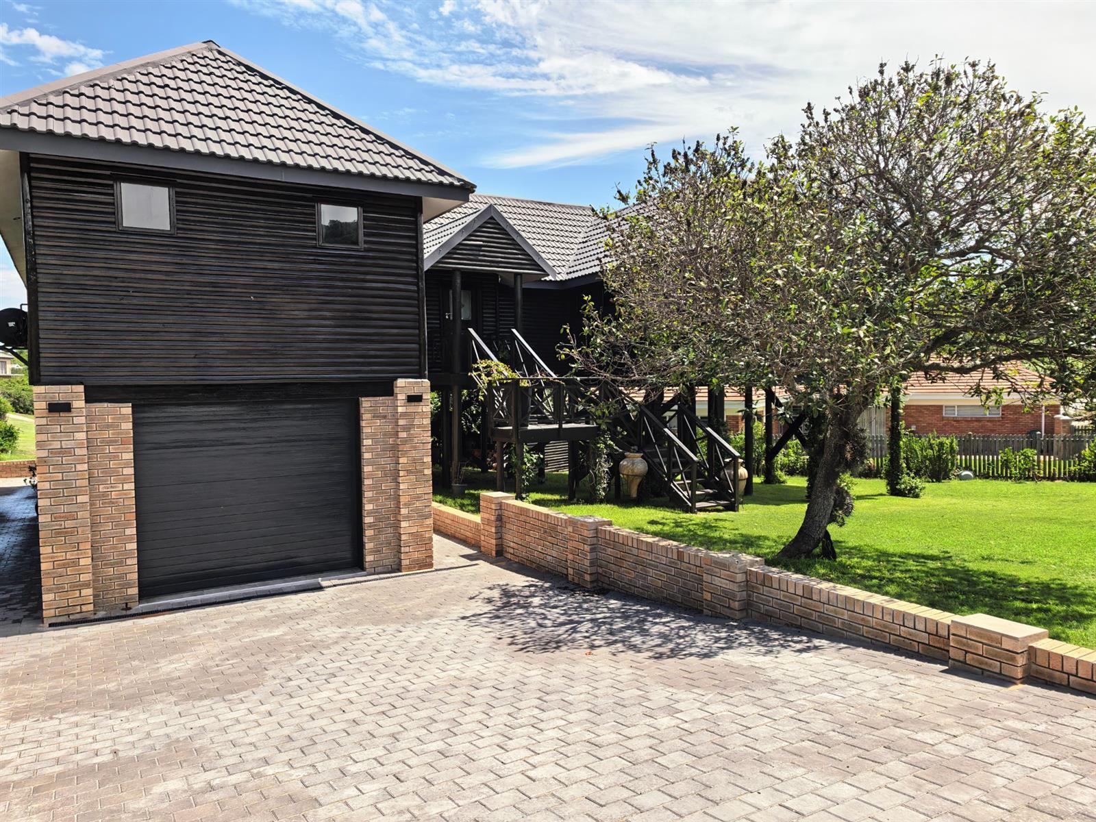 Image 4 of 6