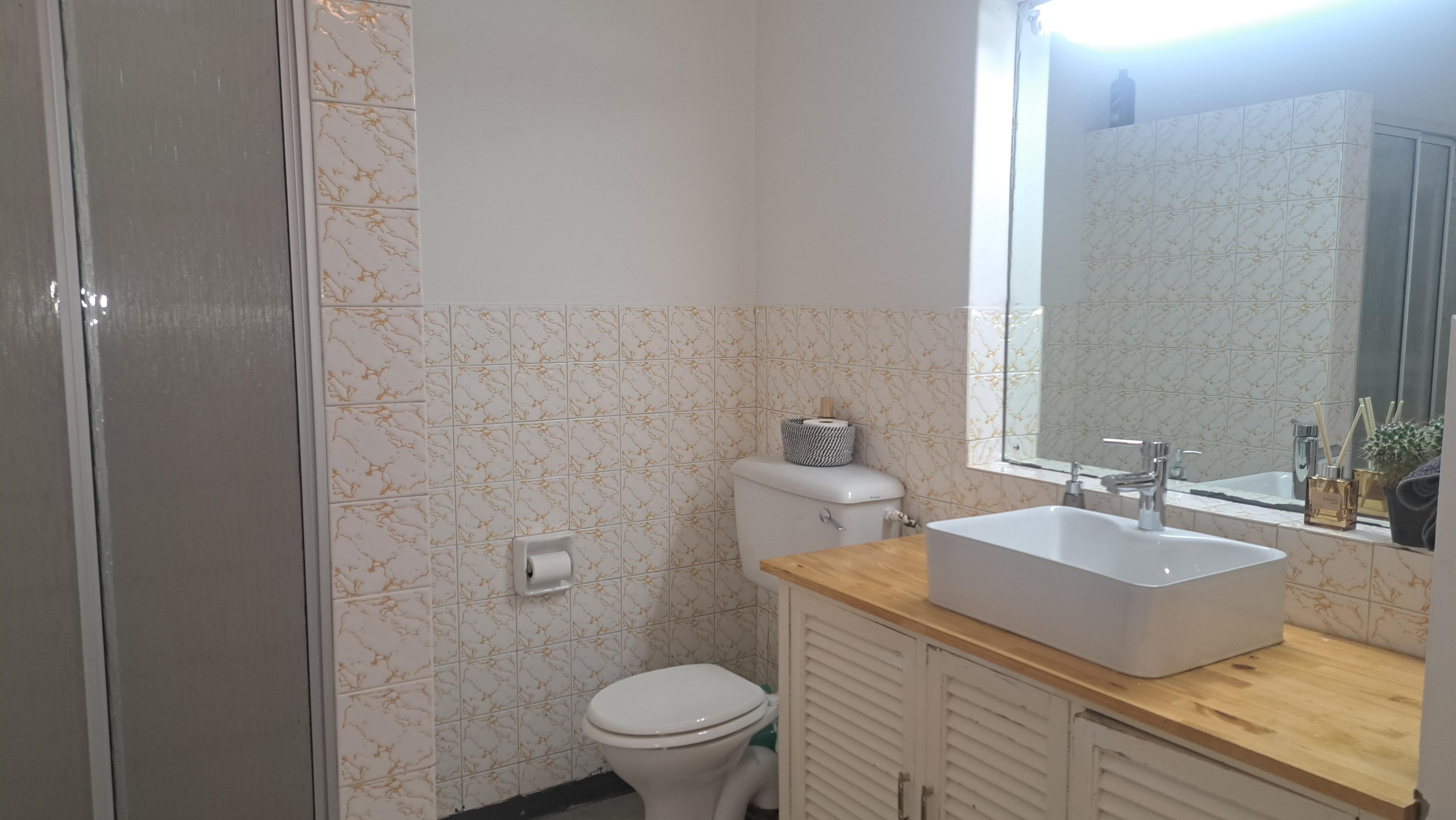 Image 2 of 6