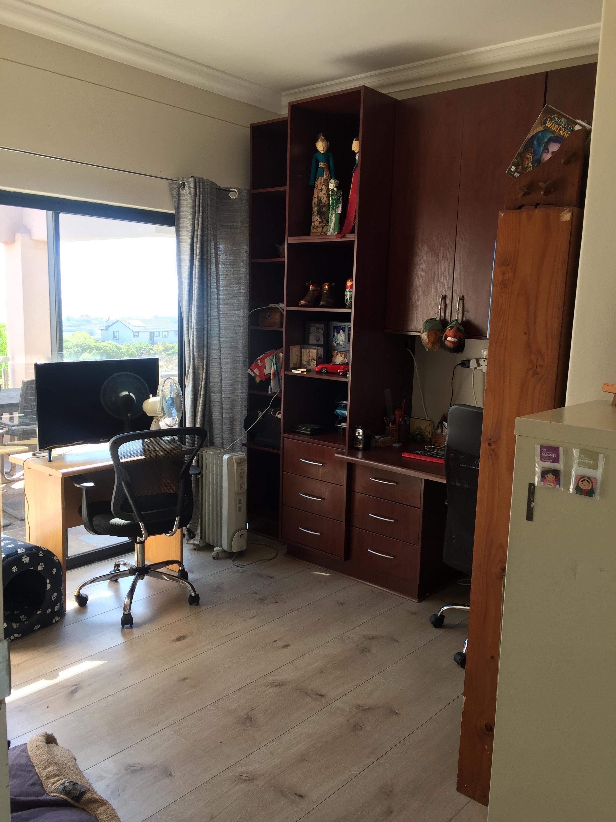 Image 5 of 6
