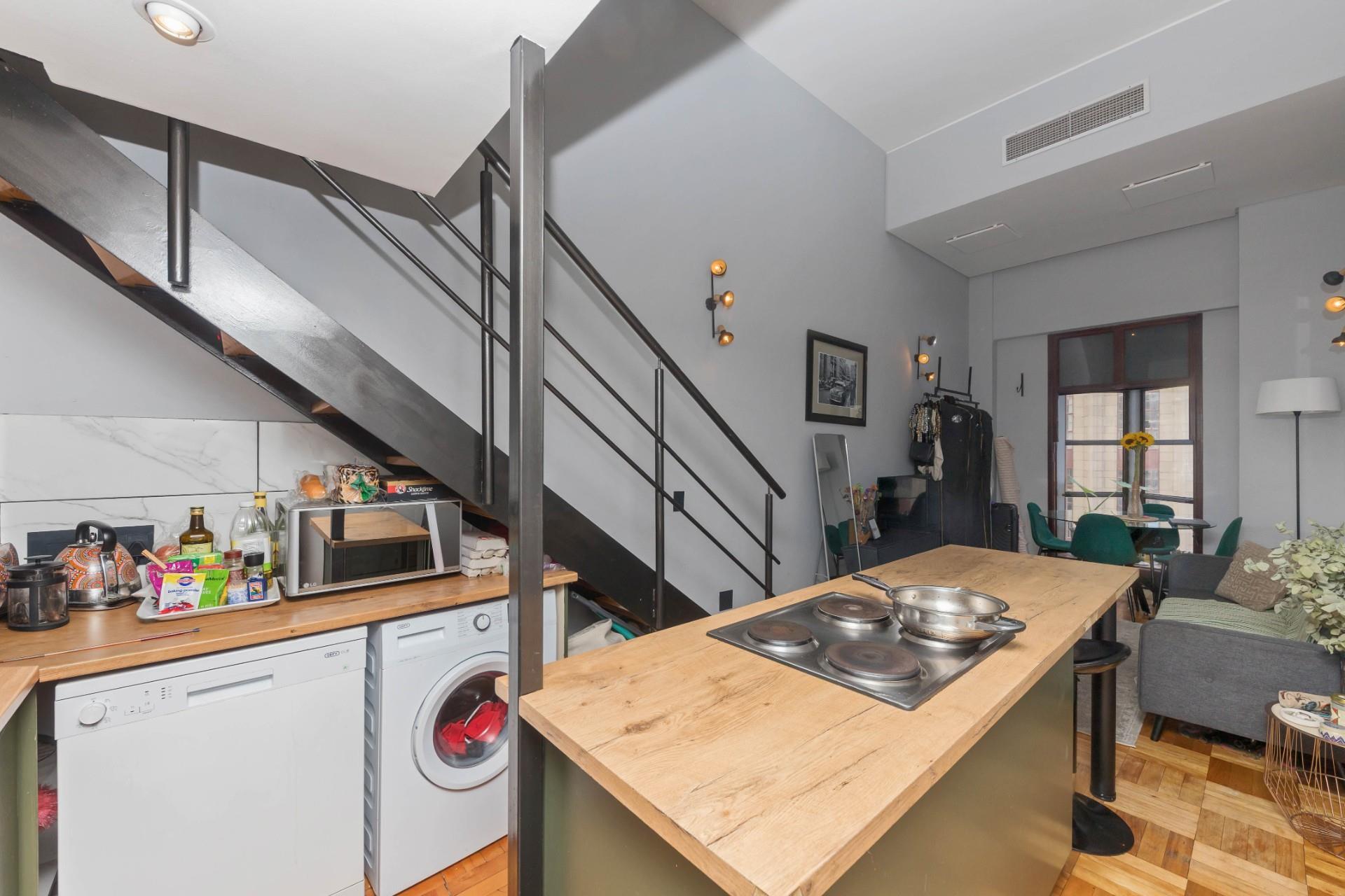 Image 5 of 6