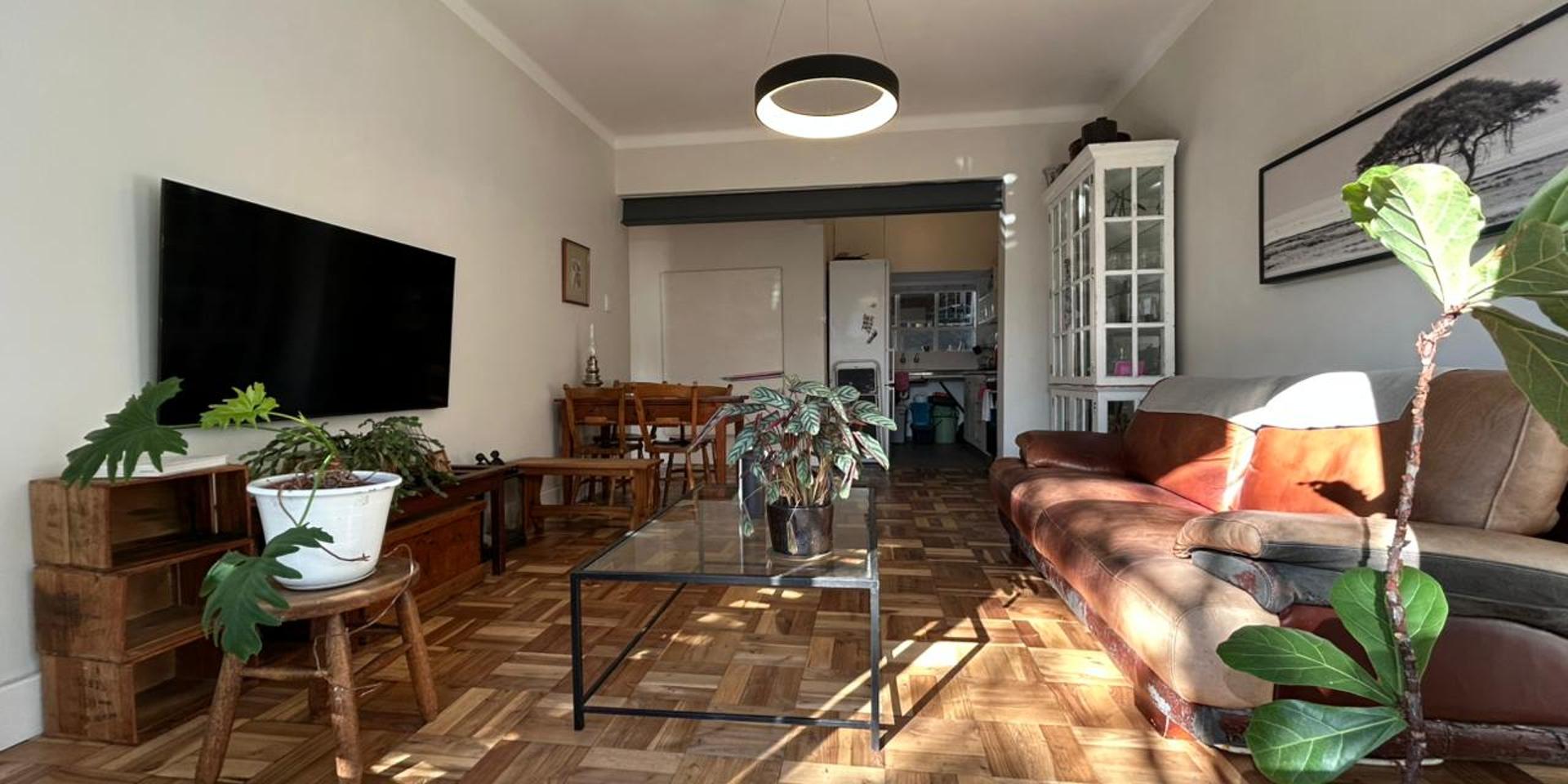 Image 2 of 6