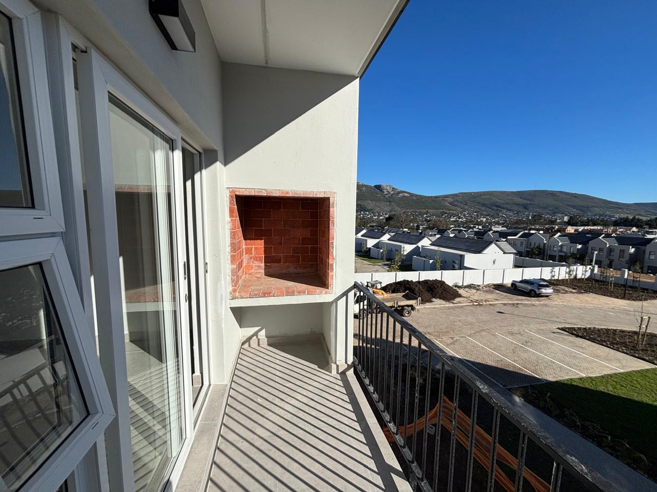 Image 2 of 6