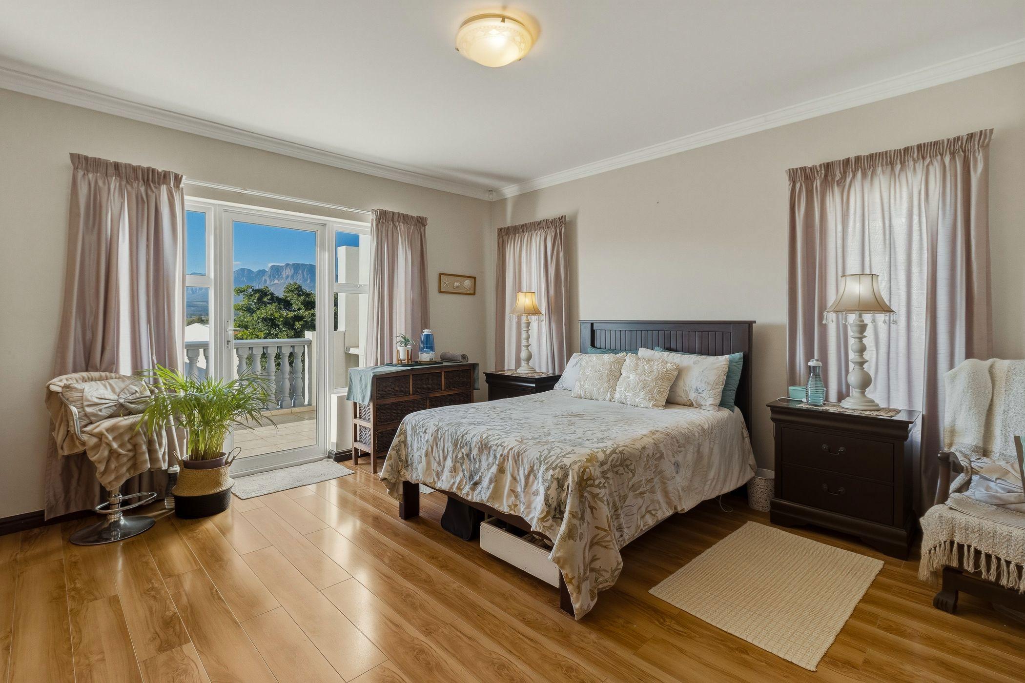 Image 3 of 6