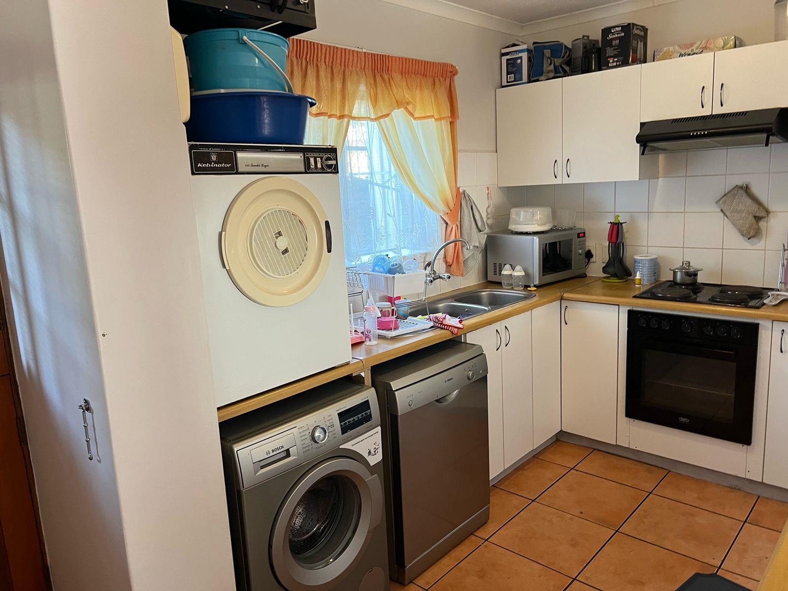 Image 4 of 6