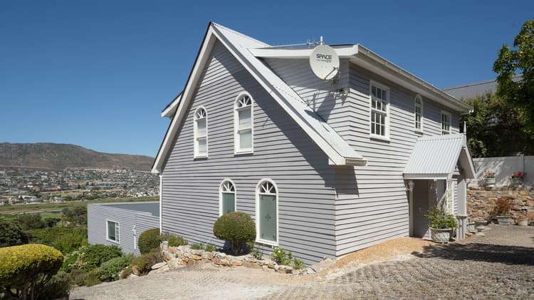 Main property image