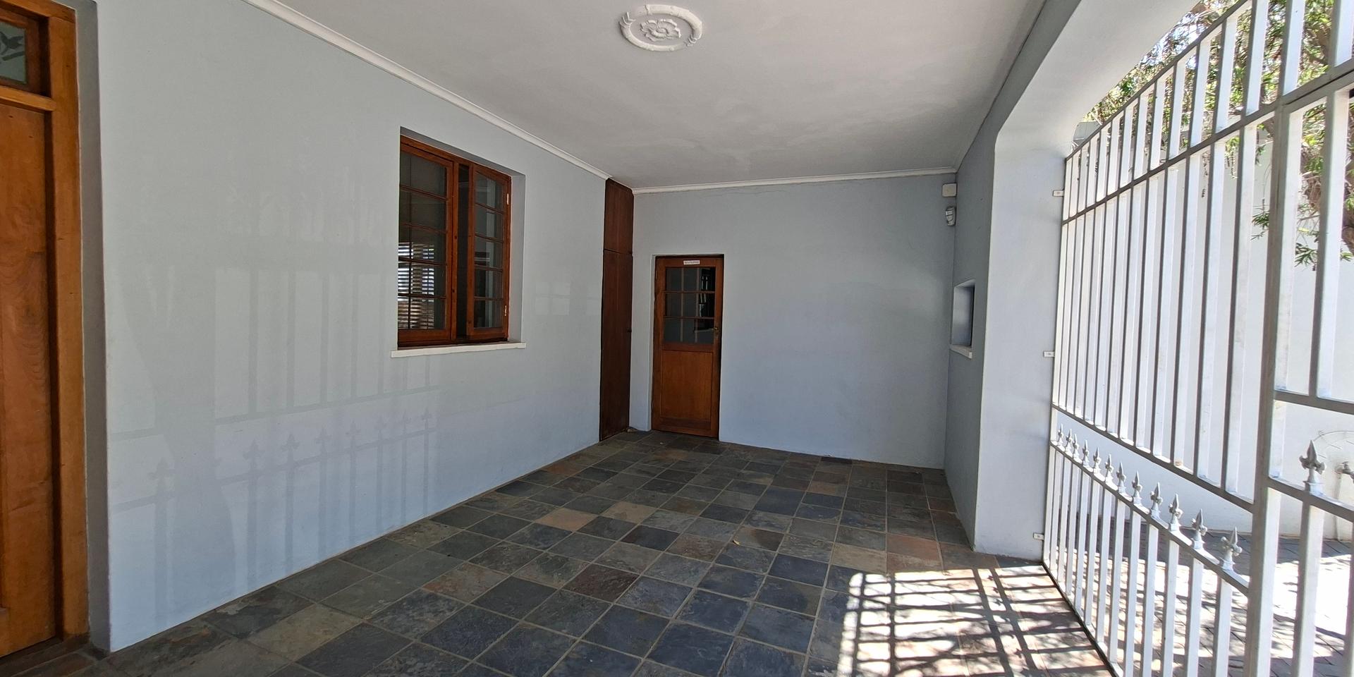 Image 2 of 6