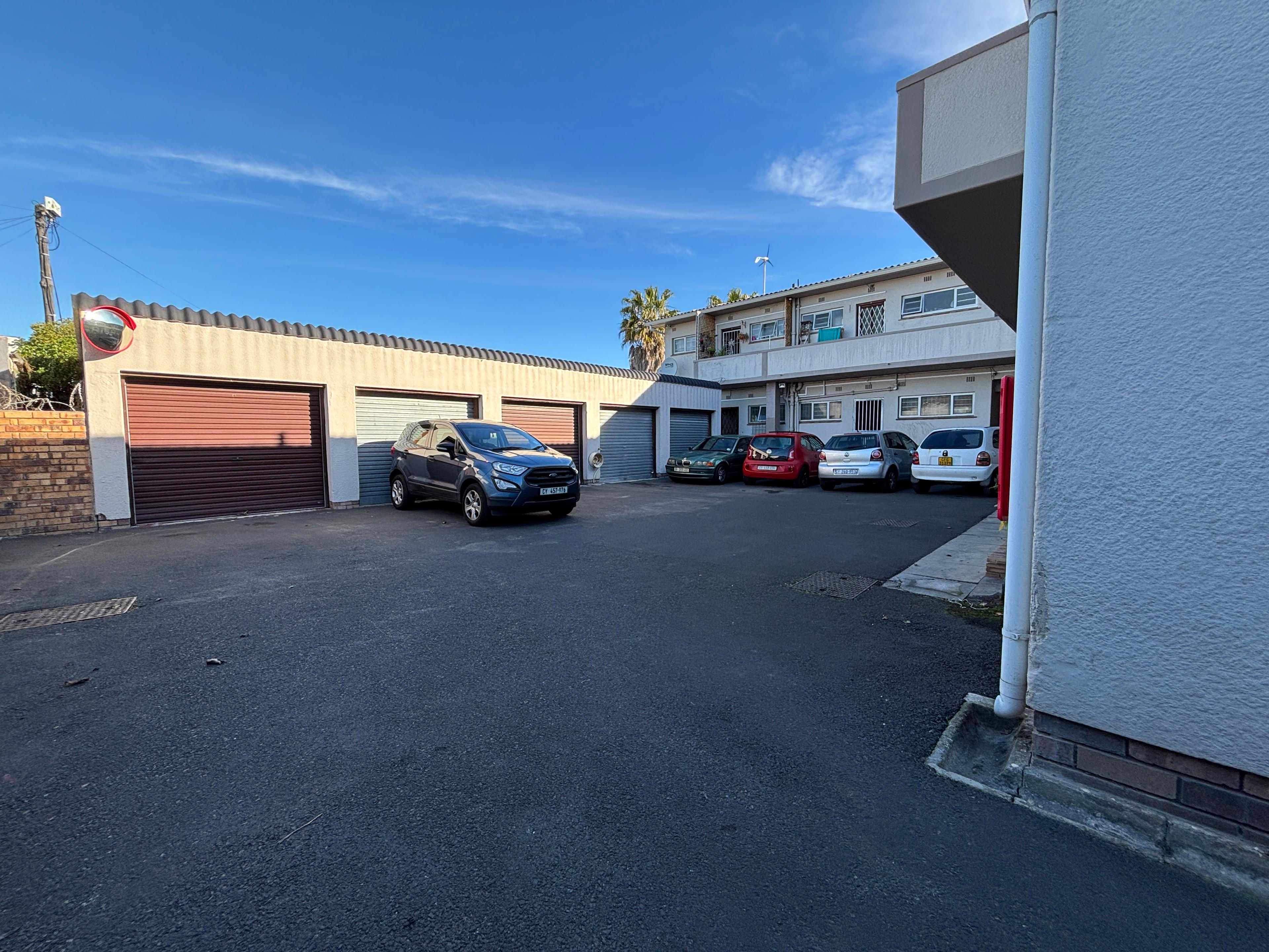 Image 4 of 6