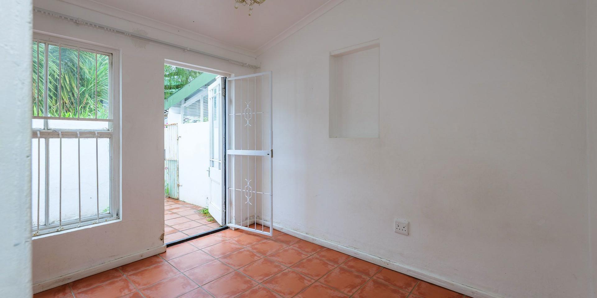 Image 5 of 6