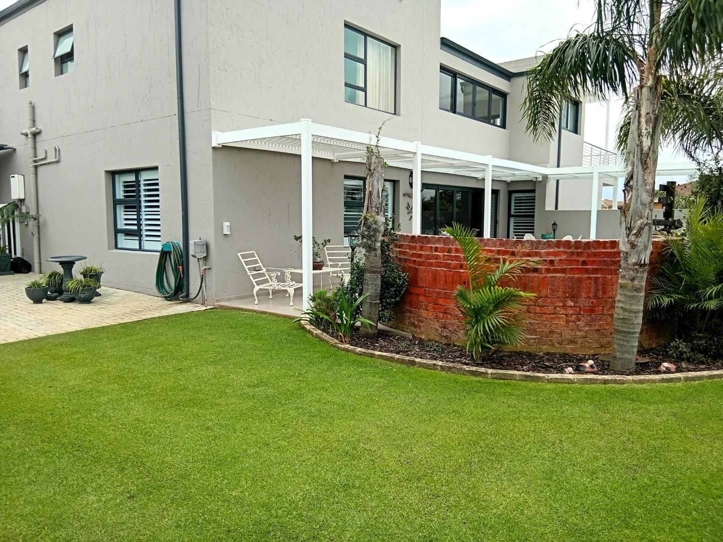 Image 2 of 6