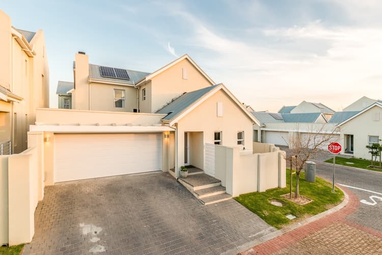 Main property image