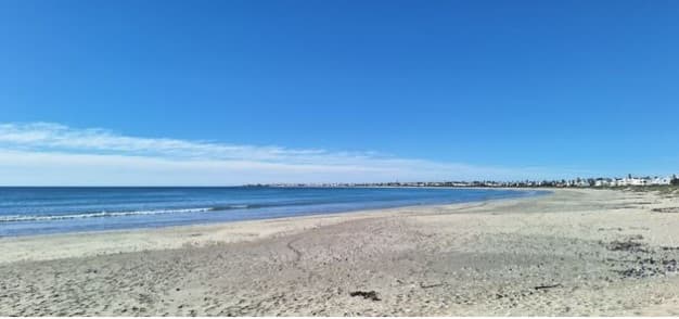 Image 2 of 6