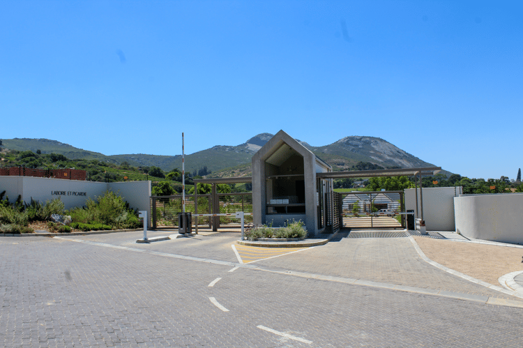 Main property image