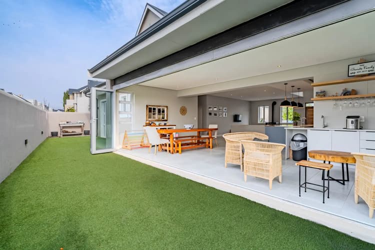 Main property image