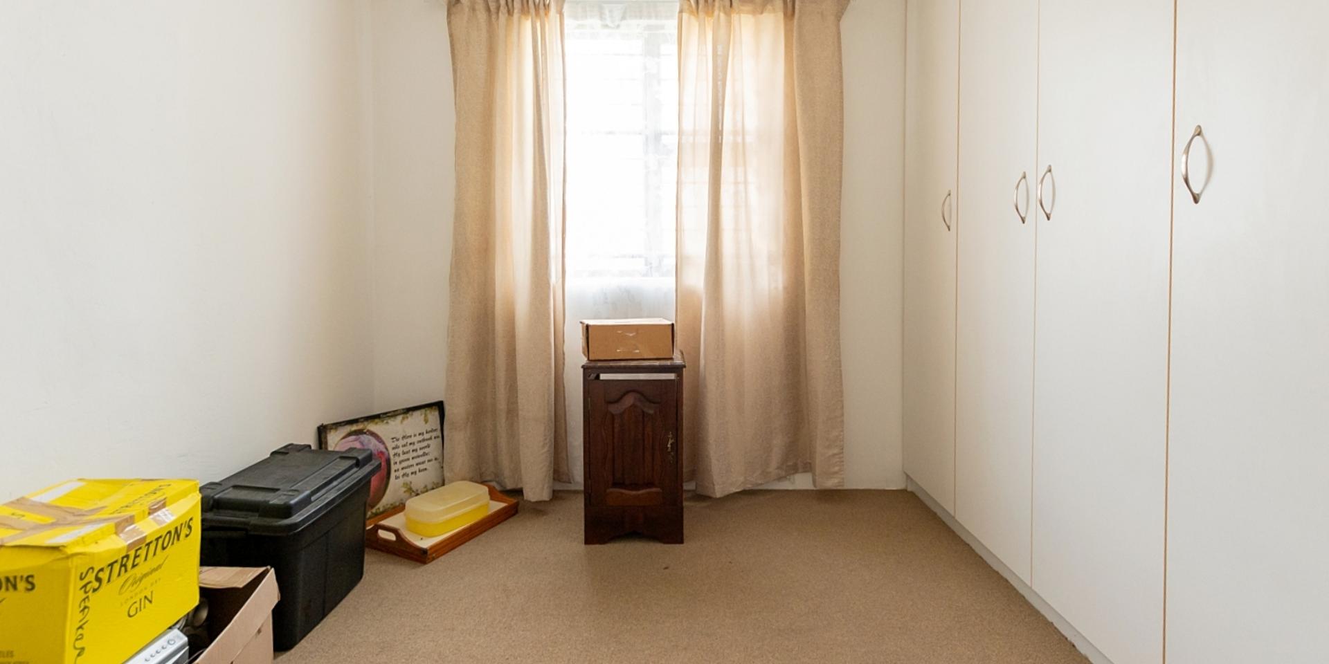 Image 5 of 6