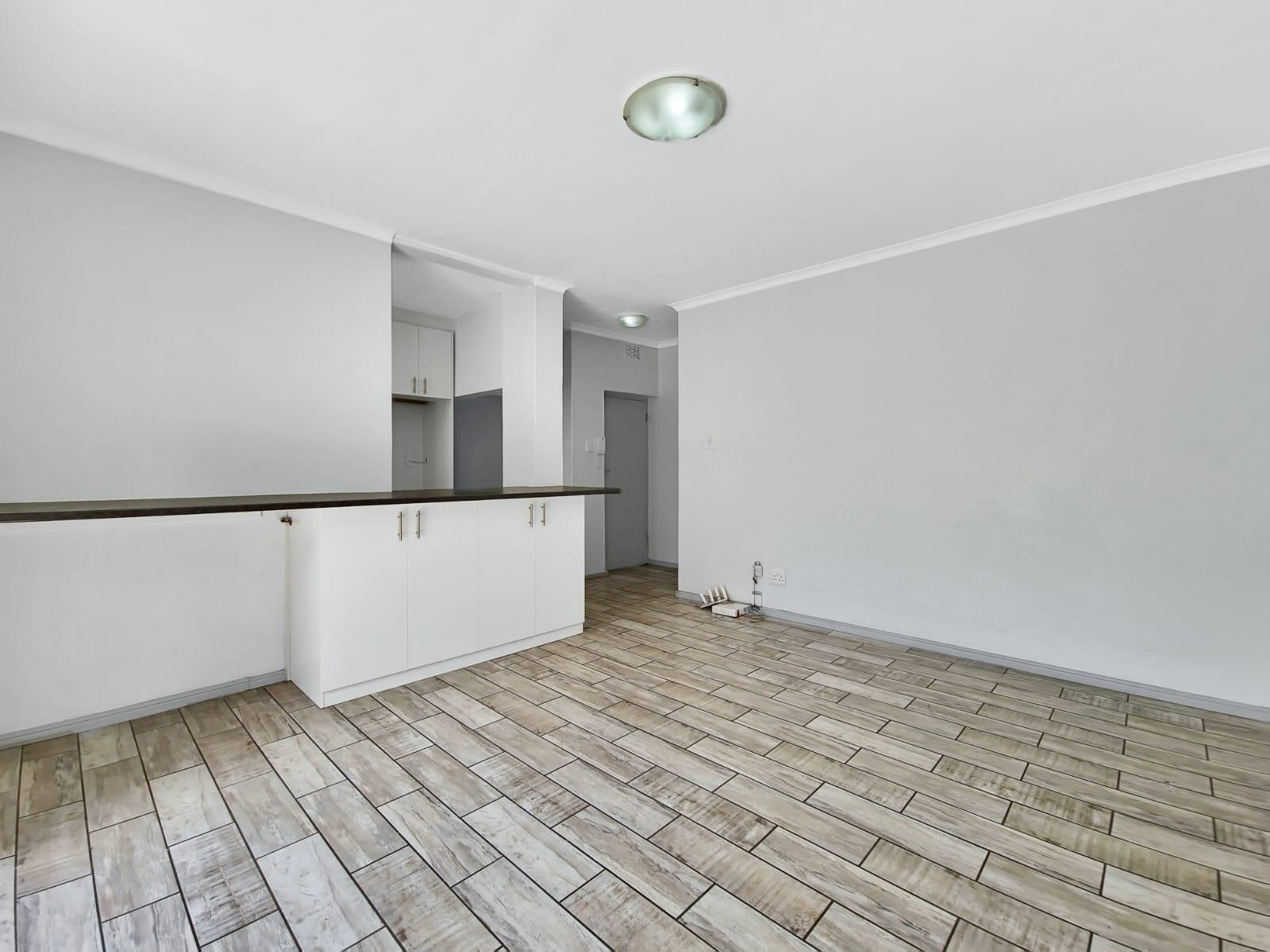 Image 3 of 6