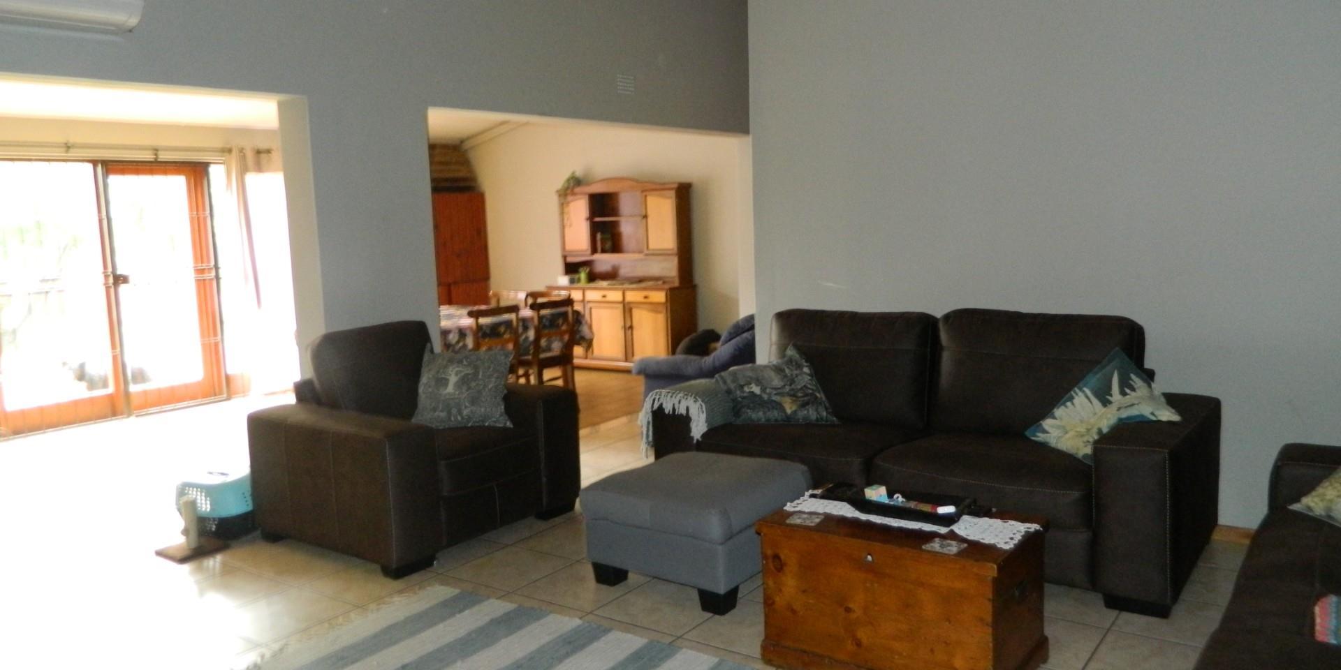 Image 4 of 6