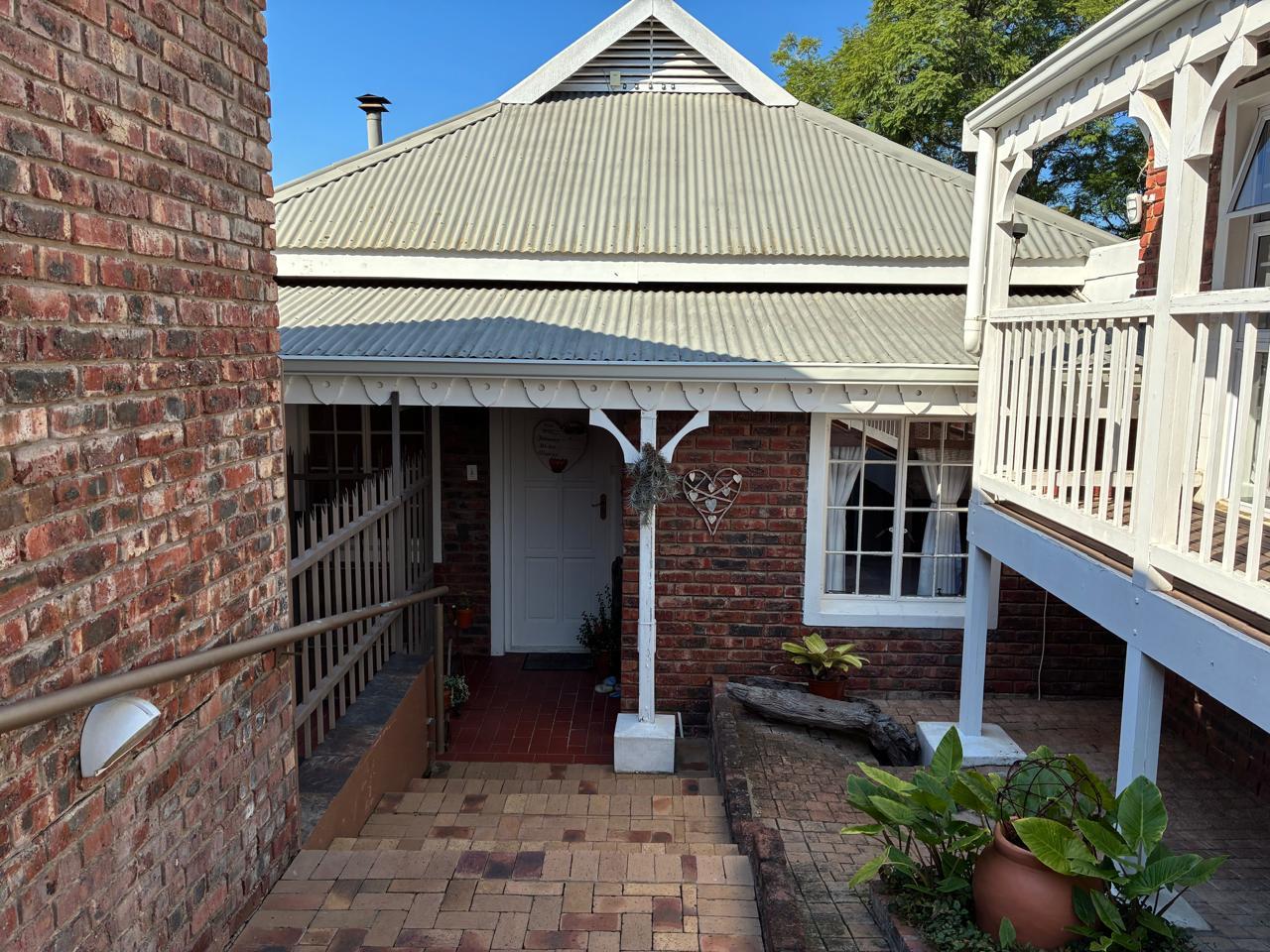 Image 4 of 6