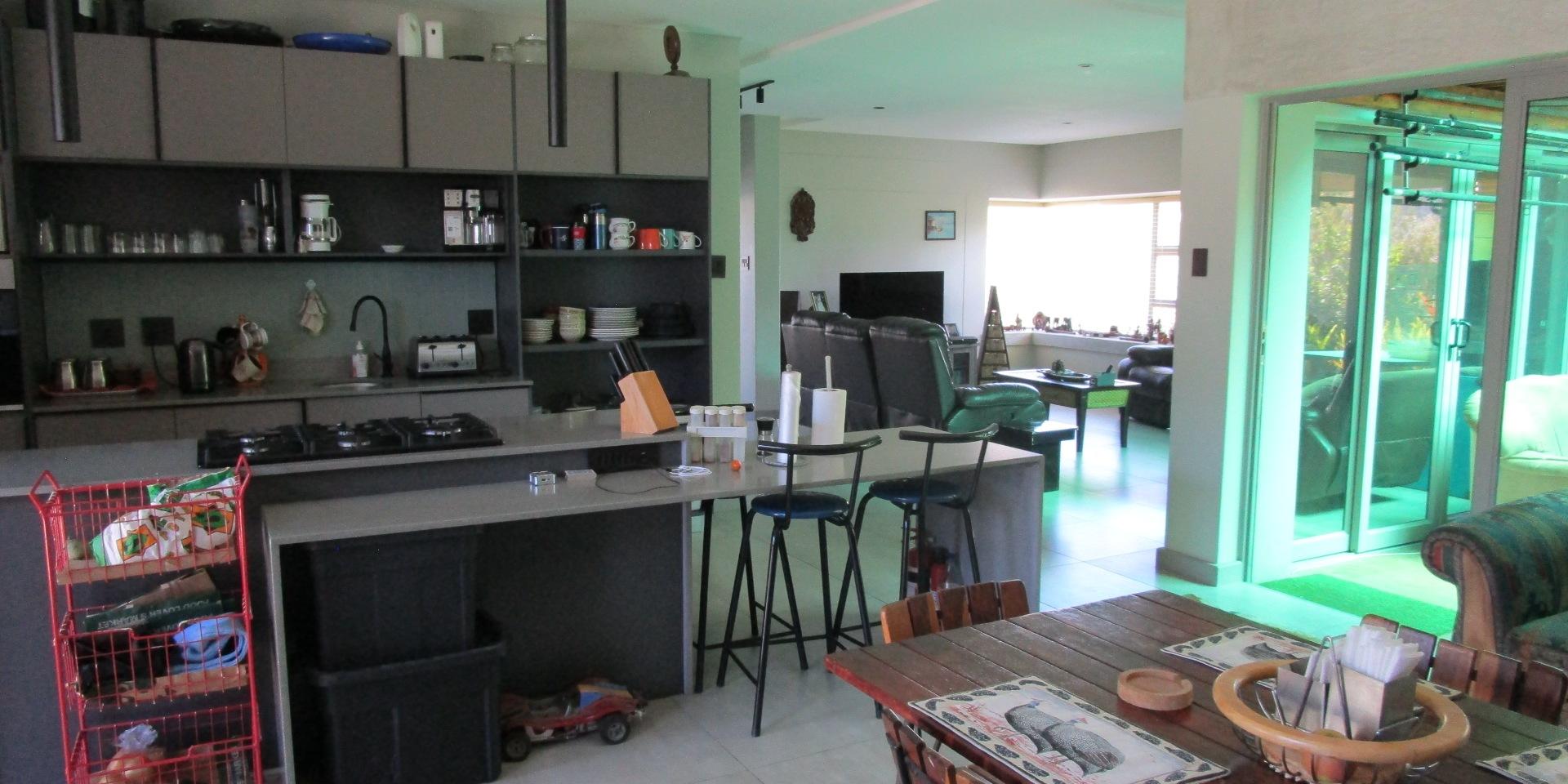 Image 5 of 6